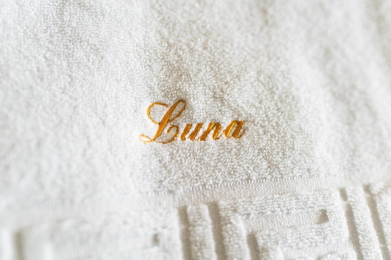 Luna デヴァ エクステリア 写真